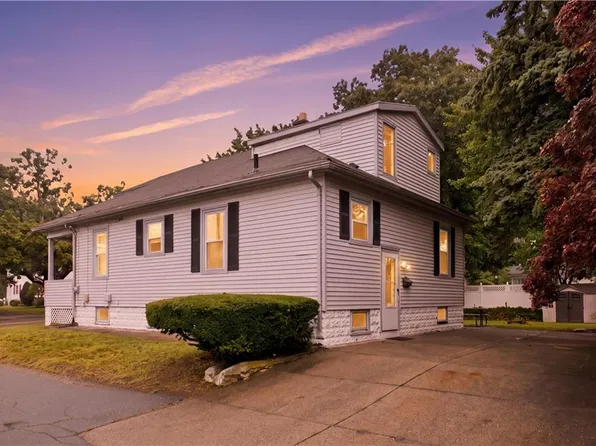 445 Smithfield Rd, North Providence, RI 02904