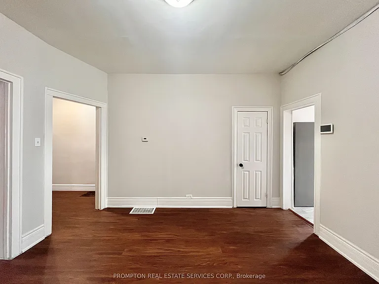 17 Winnifred Ave — Photo 9