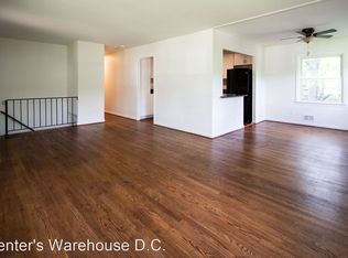 5400 Stratford Ln, Temple Hills, MD 20748