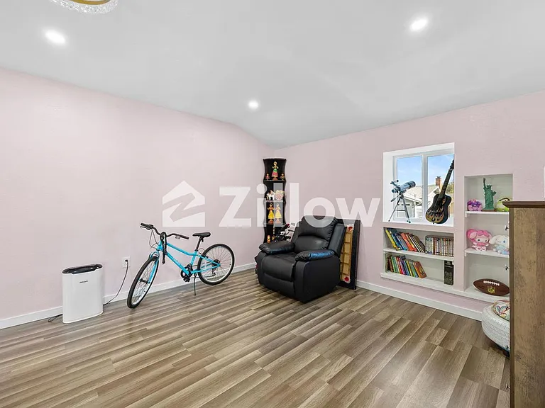 19695 Bernal St — Photo 13
