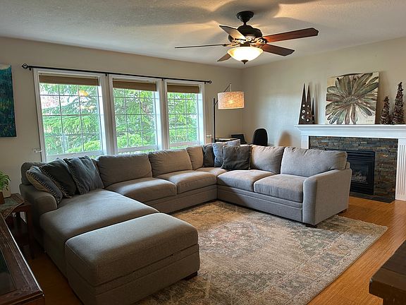4th image of 435 Sunwood Dr NW