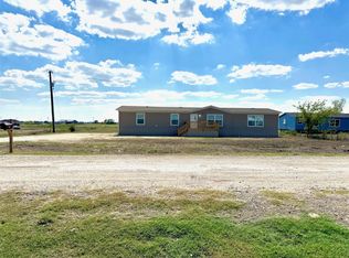 268 Green Meadow Dr, Valley View, TX 76272
