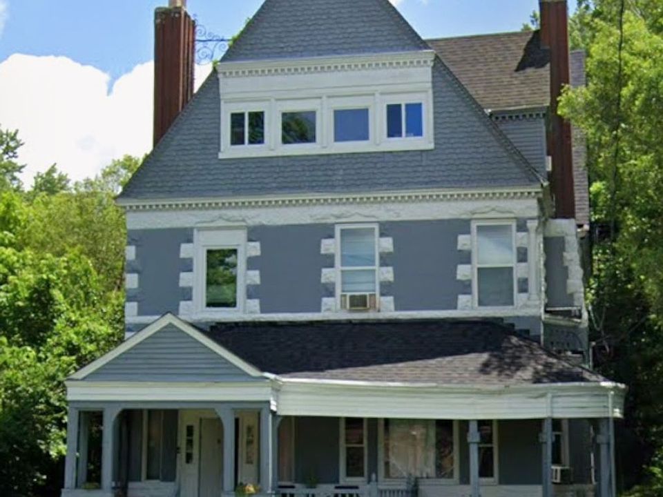 1st image of 2630 Stanton Ave #4