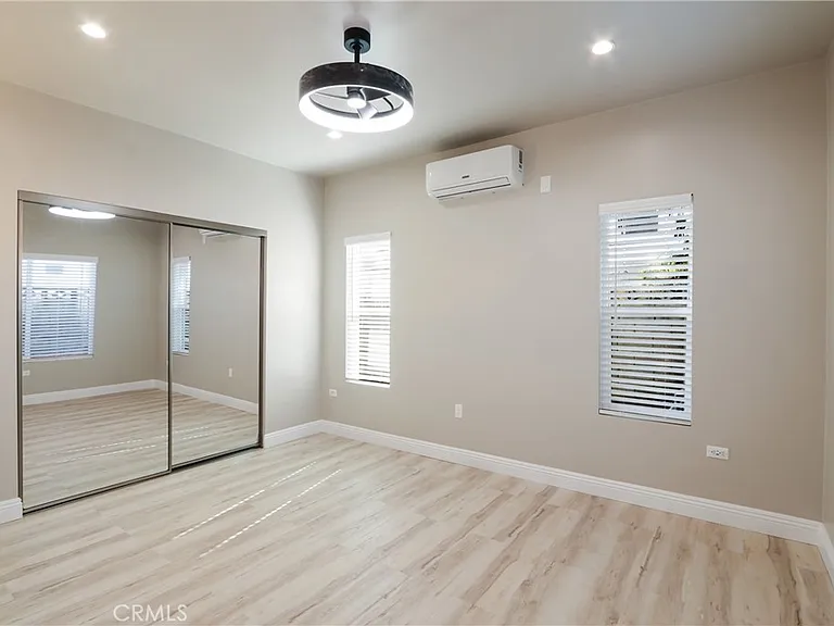 10216 Ramona Ave — Photo 7