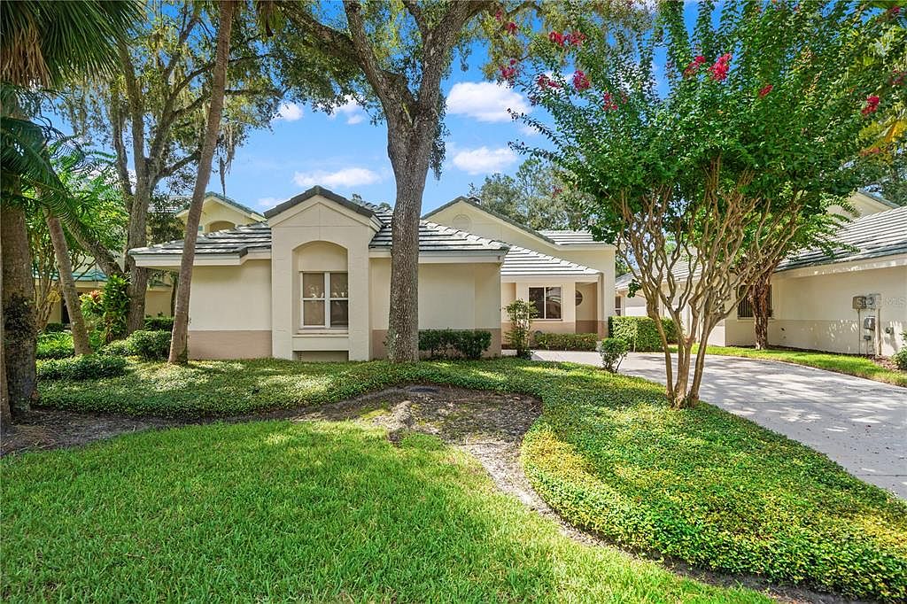 6005 FAIRWAY PALMS COURT — Tampa Palms Golf and Country Club