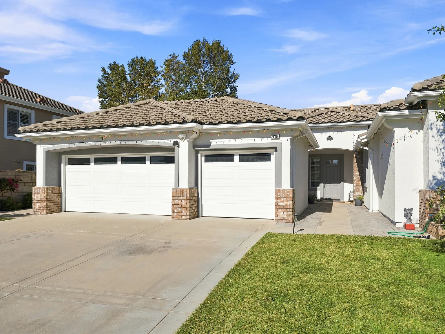 3 bed, 2.5 bath, 2455 sqft, $5,399 — Photo 3
