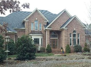1318 Rosehill Dr, Waxhaw, NC 28173