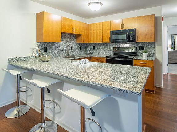 4th image of 142 Waterstradt Commerce Dr #1414