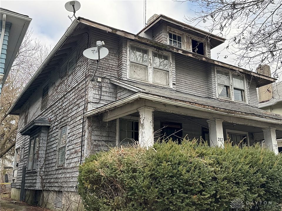 1st image of 235 Kenwood Ave