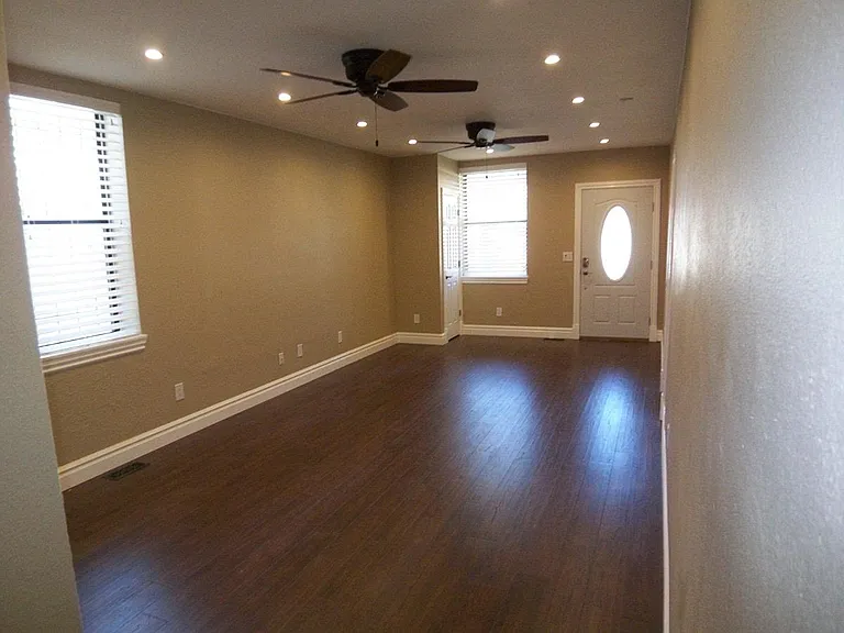 1469 Lowell Blvd — Photo 3