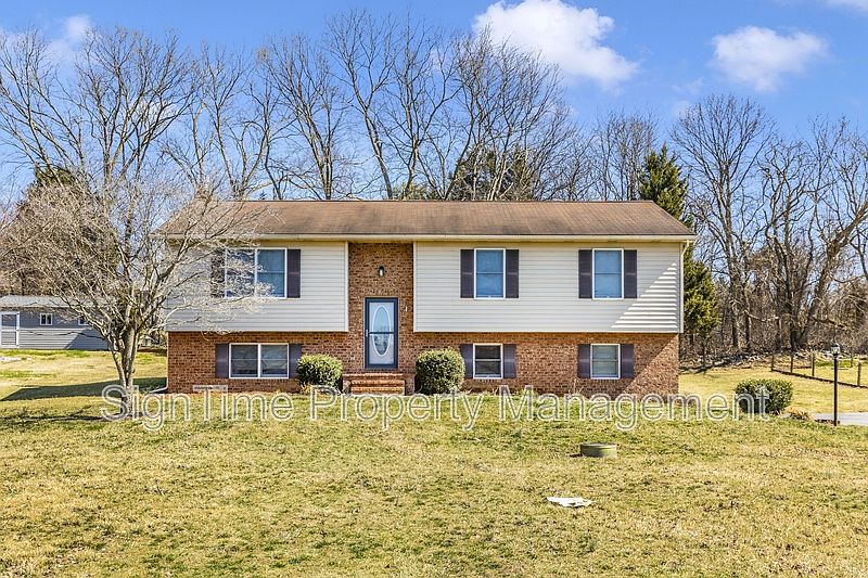 1st image of 4913 General Anderson Ct