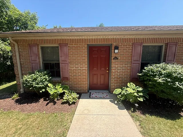 249 Northland Dr #C — Photo 6
