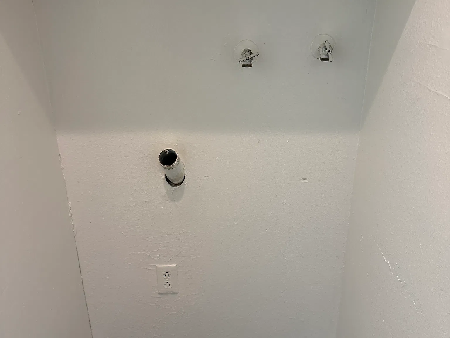 2 bed, 750 sqft, $2,300 — Photo 4