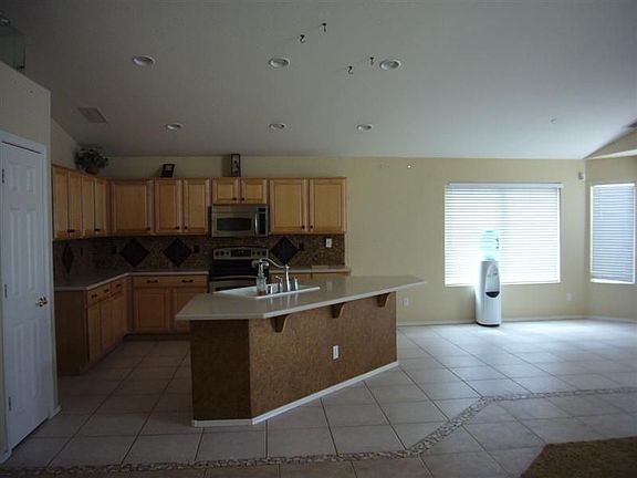 3rd image of 11742 S 175th Ln