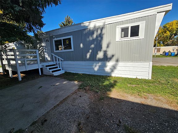 3rd image of 2226 Central Ave W Trailer 28