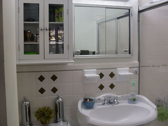 4th image of 6115 97th St APT 2M