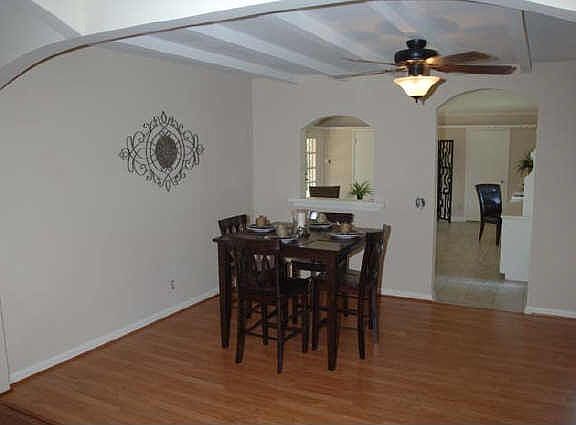 Dining/Breakfast Area