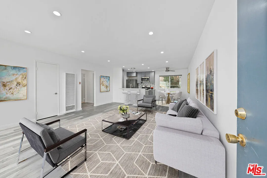 1 bed, 1.0 bath, 750 sqft, $2,490 — Photo 1