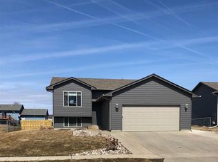 7004 W 68th St, Sioux Falls, SD 57106