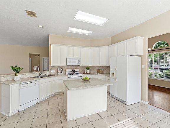 5th image of 12722 Cedar Grove Ct
