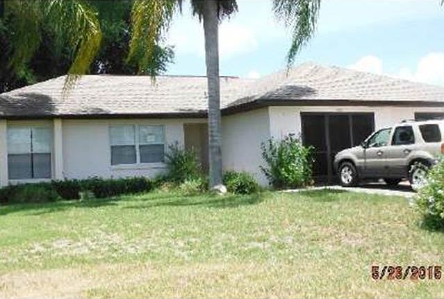 1st image of 105 Edgewater Dr S