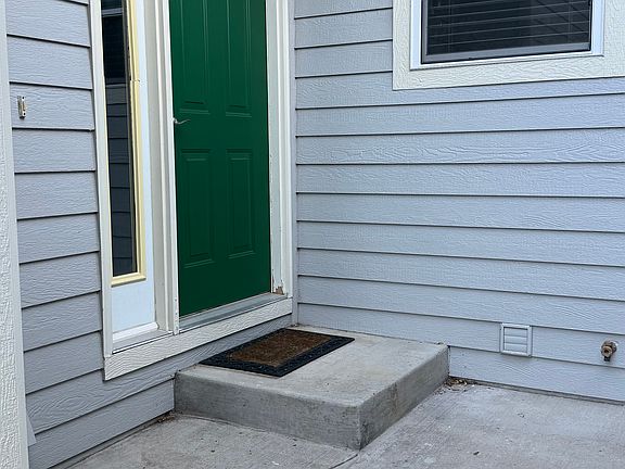 2nd image of 2905 Neil Dr APT 18