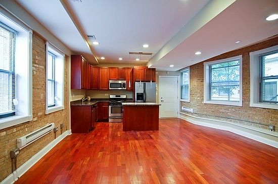 1st image of 6410 N Hoyne Ave