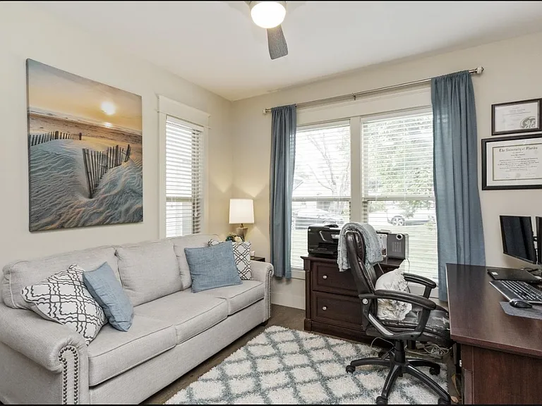 1414 Lillian St #B — Photo 4