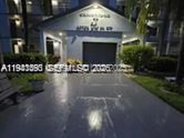 12701 SW 14th St APT 312J, Pembroke Pines, FL 33027