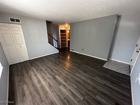 4th image of 122 Bayberry Ln