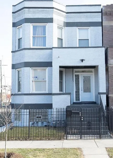 2 bed, 700 sqft, $1,300 — Photo 3