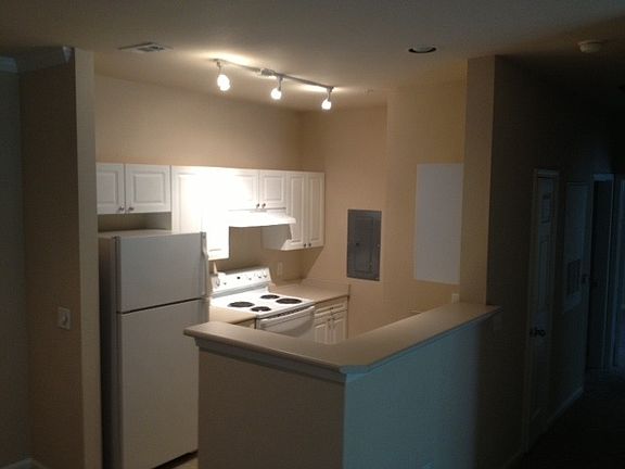 4th image of 600 Ivy Meadow Ln APT 3C