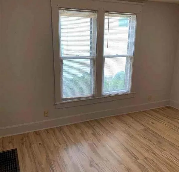 620 1/2 W Cottonwood St #620.5 — Photo 1