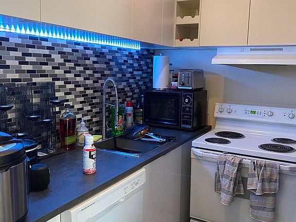 2nd image of 13700 Richmond Park Dr N APT 106