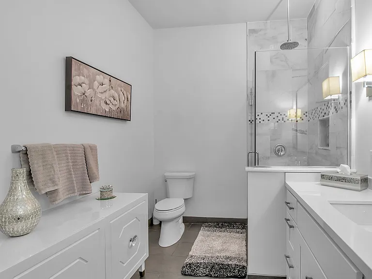 The Exchange Luxury Apartments — Photo 8