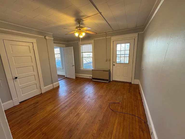 24 Durkee Street — Photo 3