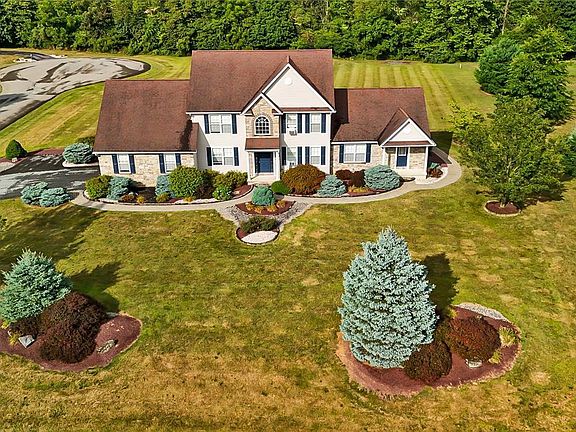 4th image of 153 Chase Hollow Dr