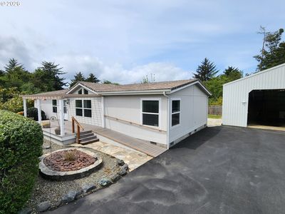 255 15th St SE, Bandon, OR, 97411