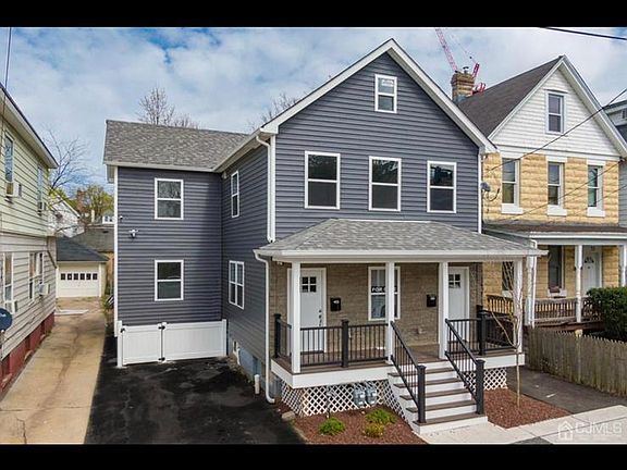 5th image of 75 Plum St #2