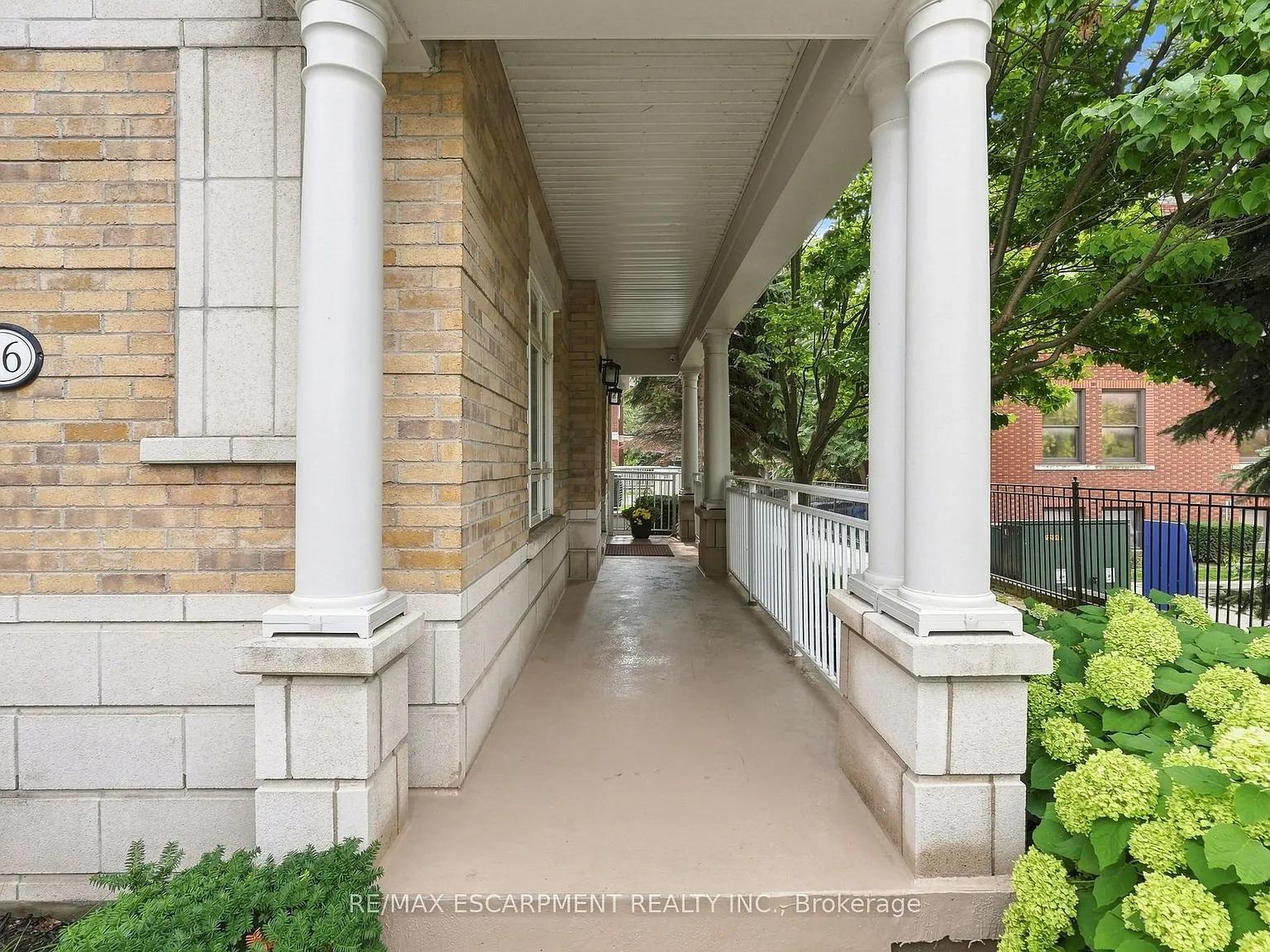 3 bed, $6,500 — Photo 2