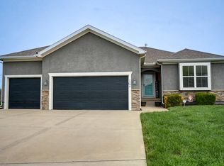 1504 Shane Ln, Belton, MO 64012