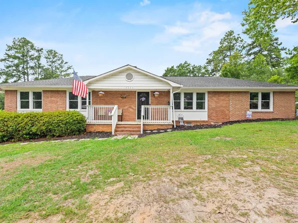 1111 Price Cir, West Columbia, SC 29169