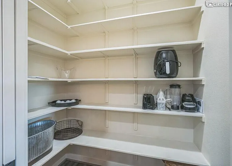 505 Heron Dr — Photo 8