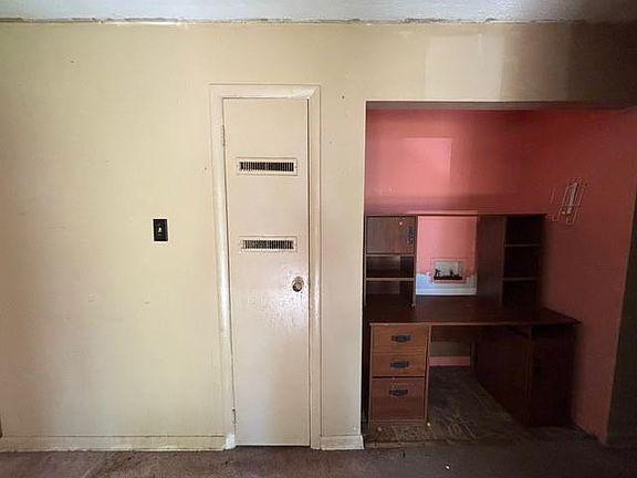 5th image of 1061 Porter Dr
