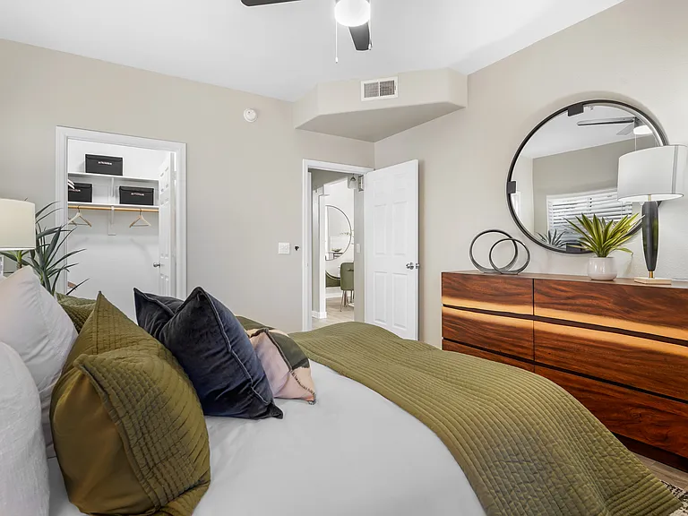 The Residences at Palm Valley Apartments — Photo 10