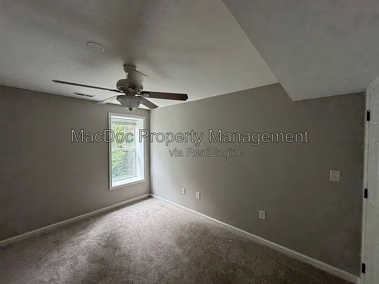 1404 Graham Dr — Photo 74