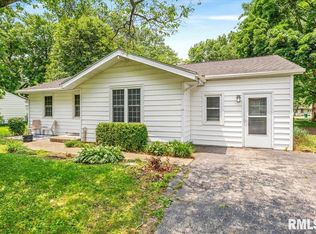 321 Parkview Dr, Rochester, IL 62563