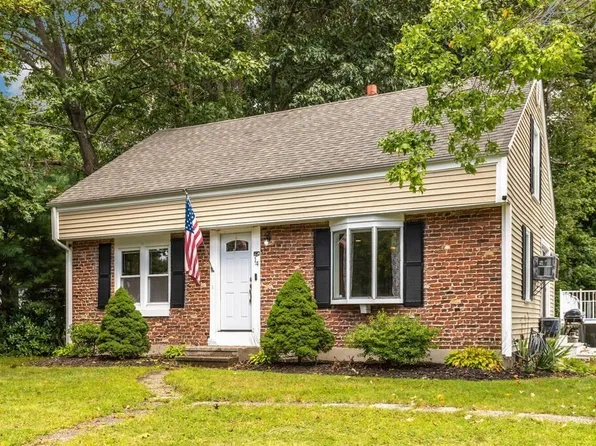 14 Carron Ln, Oxford, MA 01540