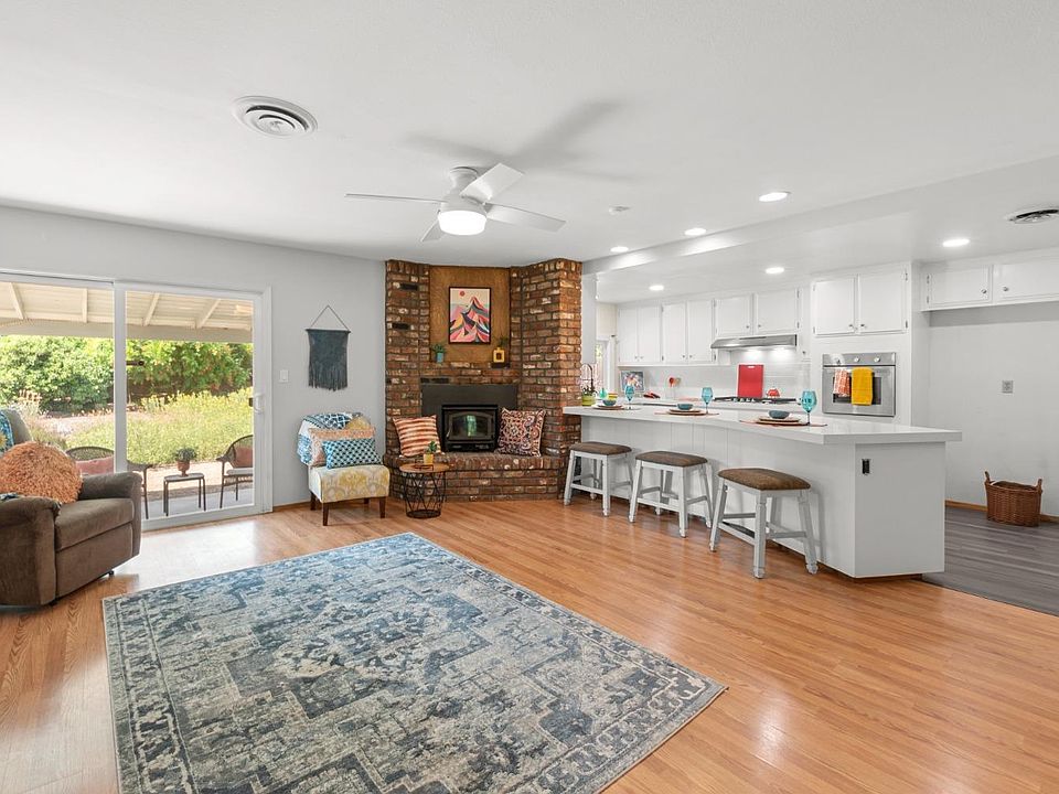 1st image of 7904 Willowcrest Way
