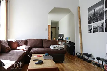 Rented by Rennit Inc.